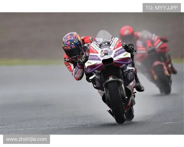 MotoGP赛季精彩纷呈 多名车手争夺冠军头衔激烈角逐