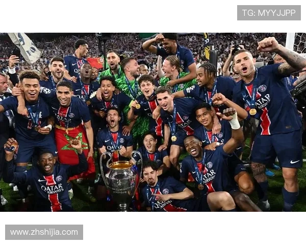 国际足坛风云再起 新一轮欧冠小组赛精彩对决引爆球迷热情 国际足坛风云再起 新一轮欧冠小组赛精彩对决引爆球迷热情