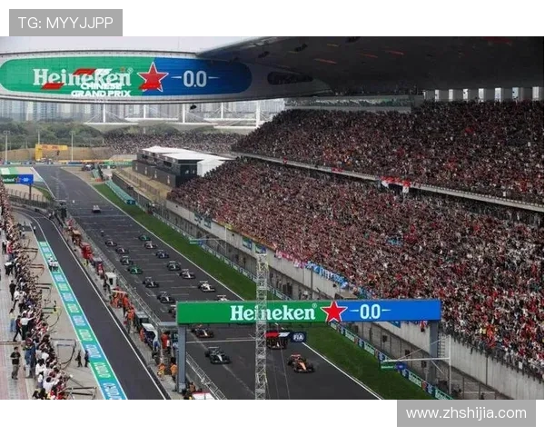 新赛季F1车队格局变化引发车迷热议与冠军悬念升级走势持续升温 新赛季F1车队格局变化引发车迷热议与冠军悬念升级走势持续升温