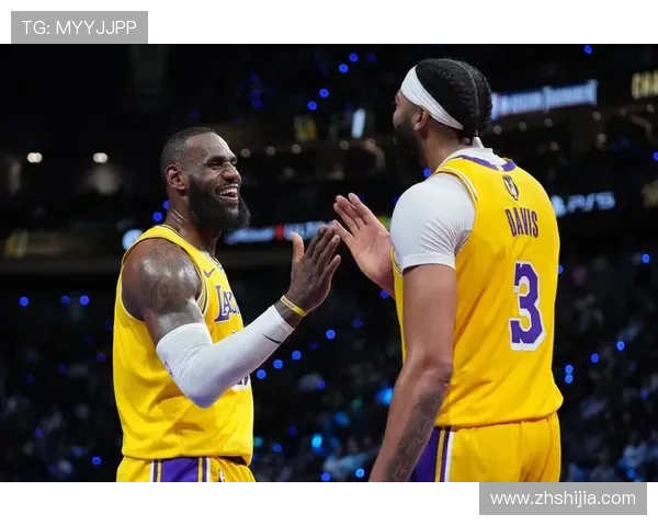 詹姆斯再创历史纪录领衔湖人战胜雄鹿，浓眉大帝全能表现助力球队胜利